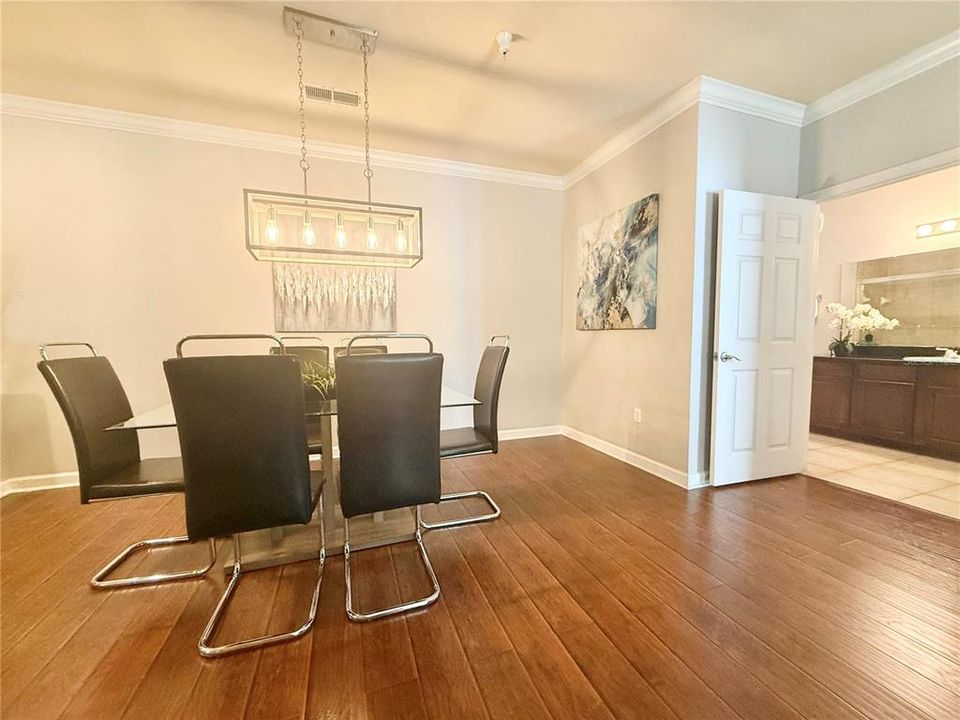 На продажу: $198,000 (2 спален, 2 ванн, 1134 Квадратных фут)
