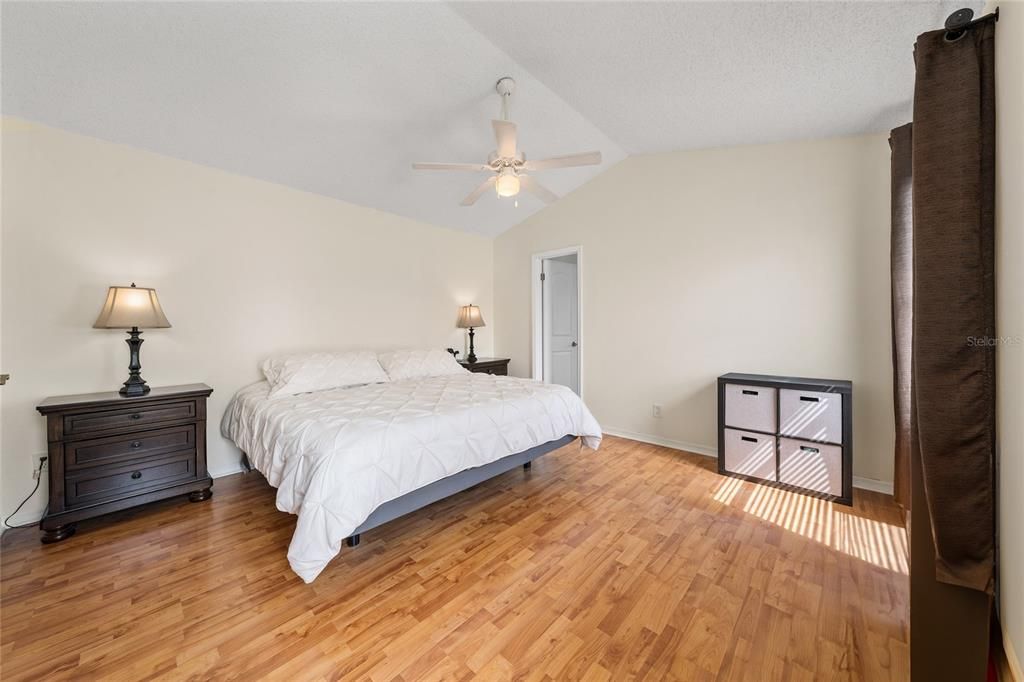 For Sale: $389,000 (3 beds, 2 baths, 1414 Square Feet)