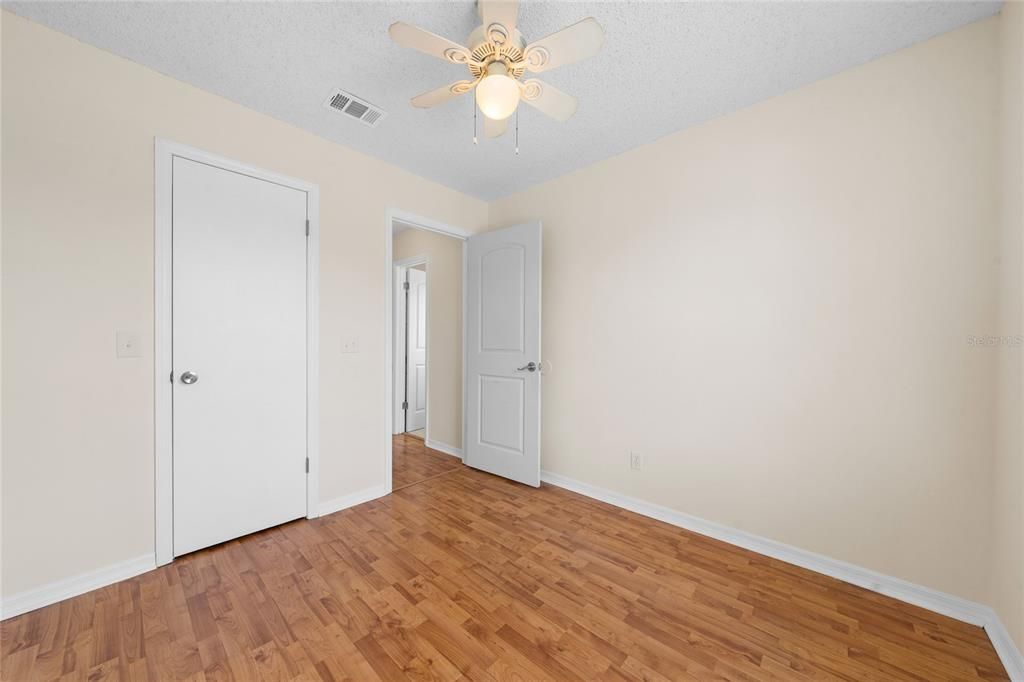 For Sale: $389,000 (3 beds, 2 baths, 1414 Square Feet)