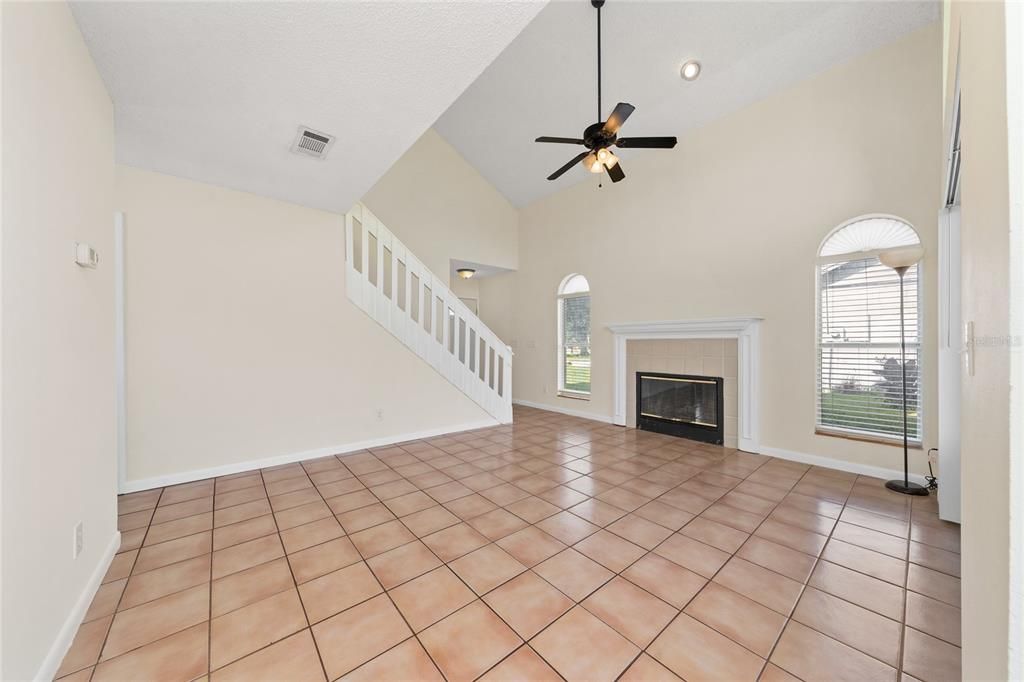 For Sale: $389,000 (3 beds, 2 baths, 1414 Square Feet)