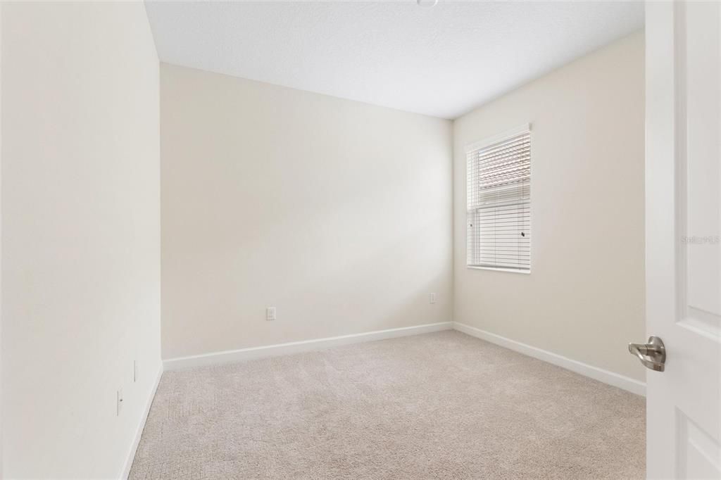 For Sale: $440,000 (4 beds, 3 baths, 2076 Square Feet)