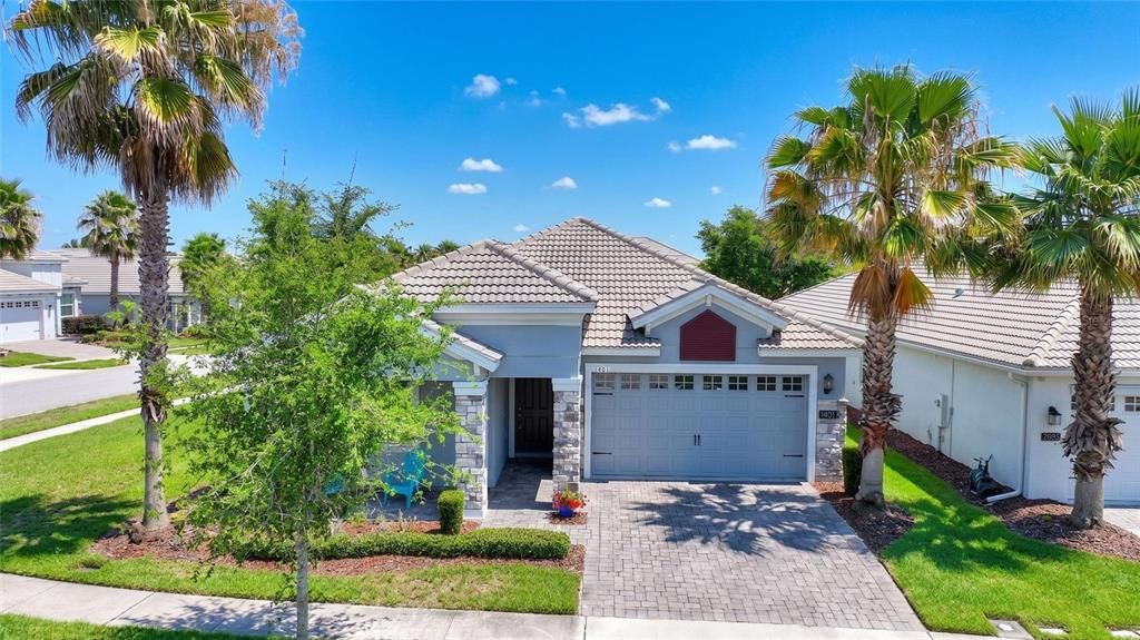 For Sale: $440,000 (4 beds, 3 baths, 2076 Square Feet)