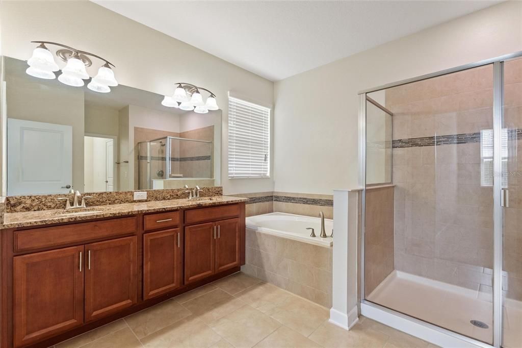 For Sale: $440,000 (4 beds, 3 baths, 2076 Square Feet)