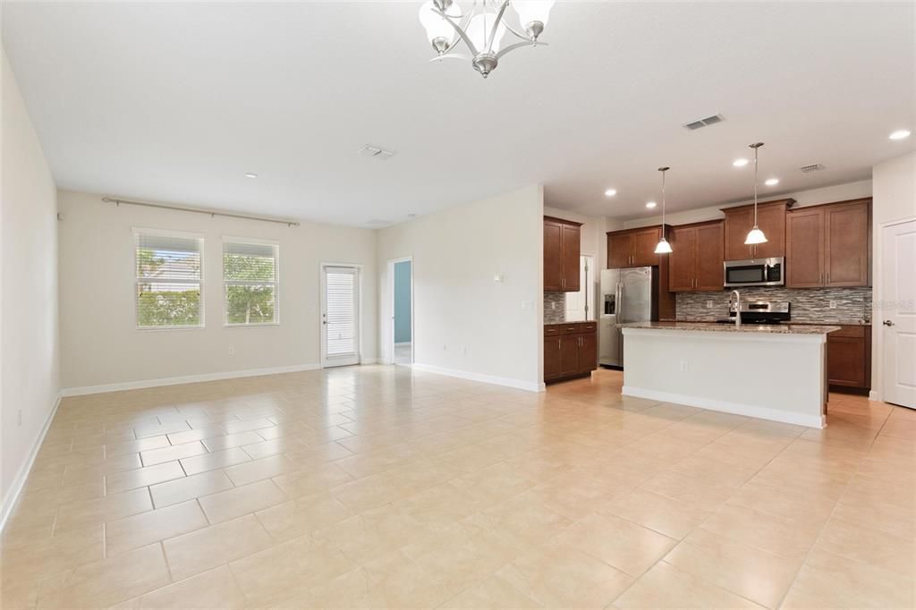 For Sale: $440,000 (4 beds, 3 baths, 2076 Square Feet)
