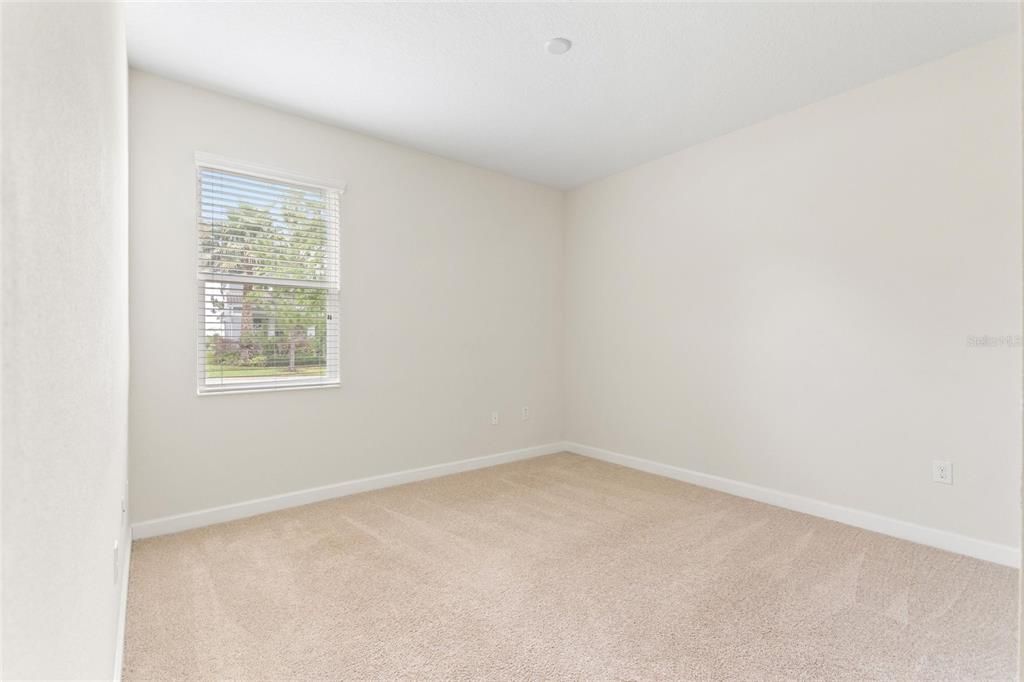 For Sale: $440,000 (4 beds, 3 baths, 2076 Square Feet)