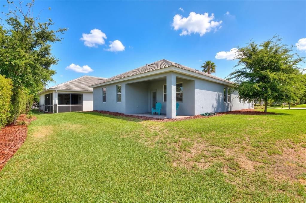 For Sale: $440,000 (4 beds, 3 baths, 2076 Square Feet)