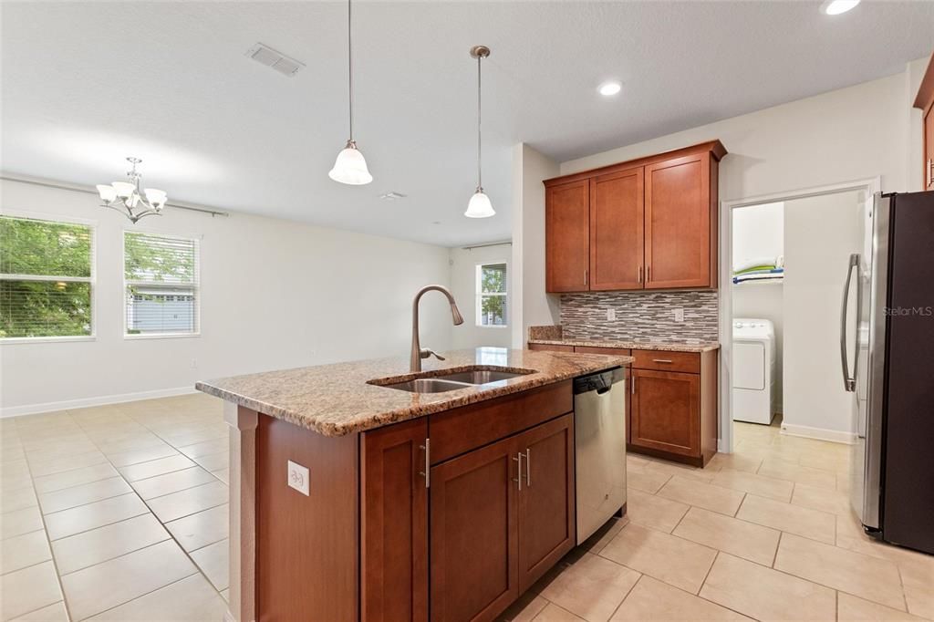 For Sale: $440,000 (4 beds, 3 baths, 2076 Square Feet)