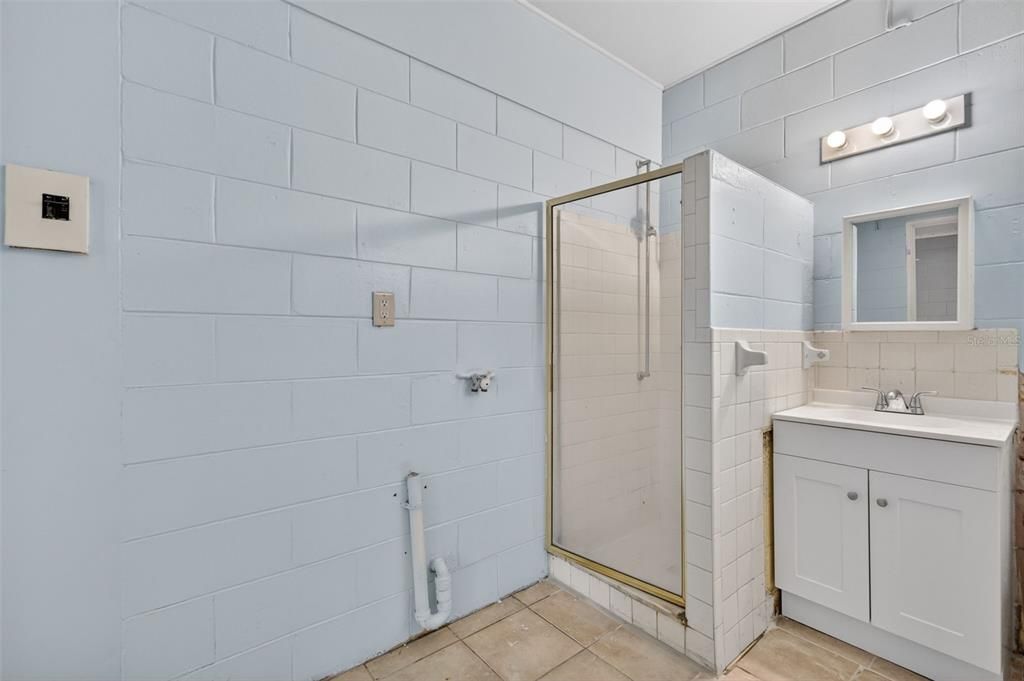 For Sale: $274,900 (2 beds, 2 baths, 1302 Square Feet)