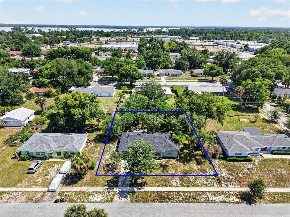 For Sale: $274,900 (2 beds, 2 baths, 1302 Square Feet)