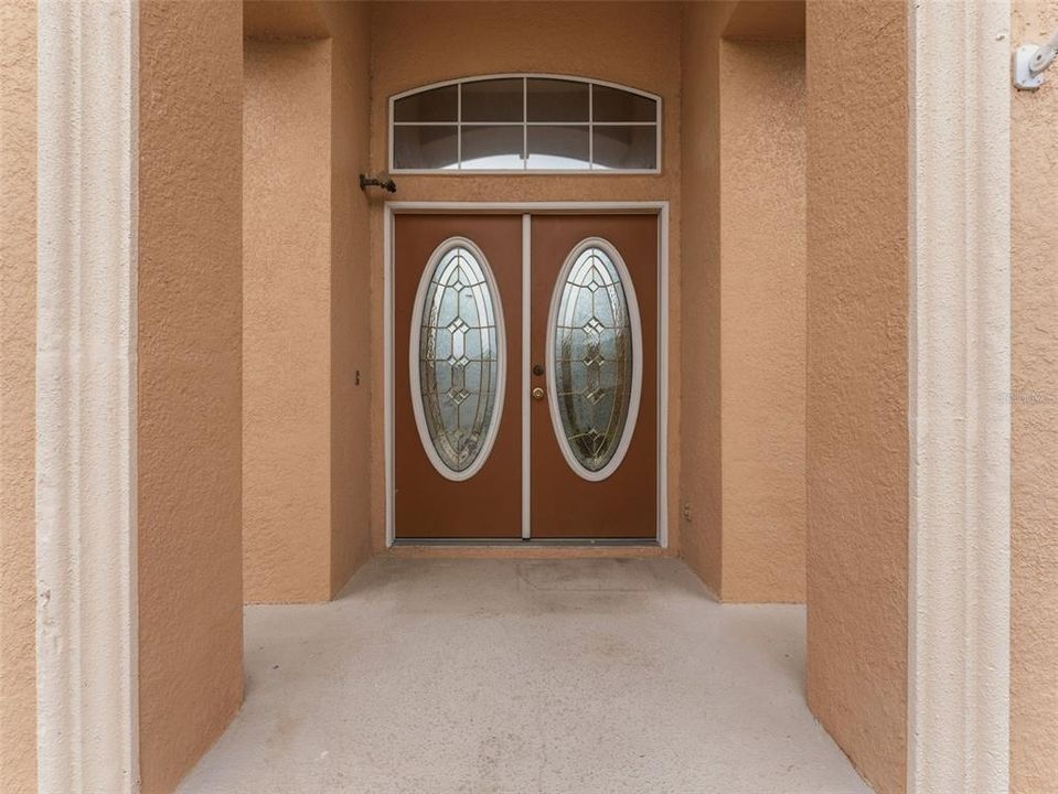 For Sale: $400,000 (3 beds, 2 baths, 2038 Square Feet)