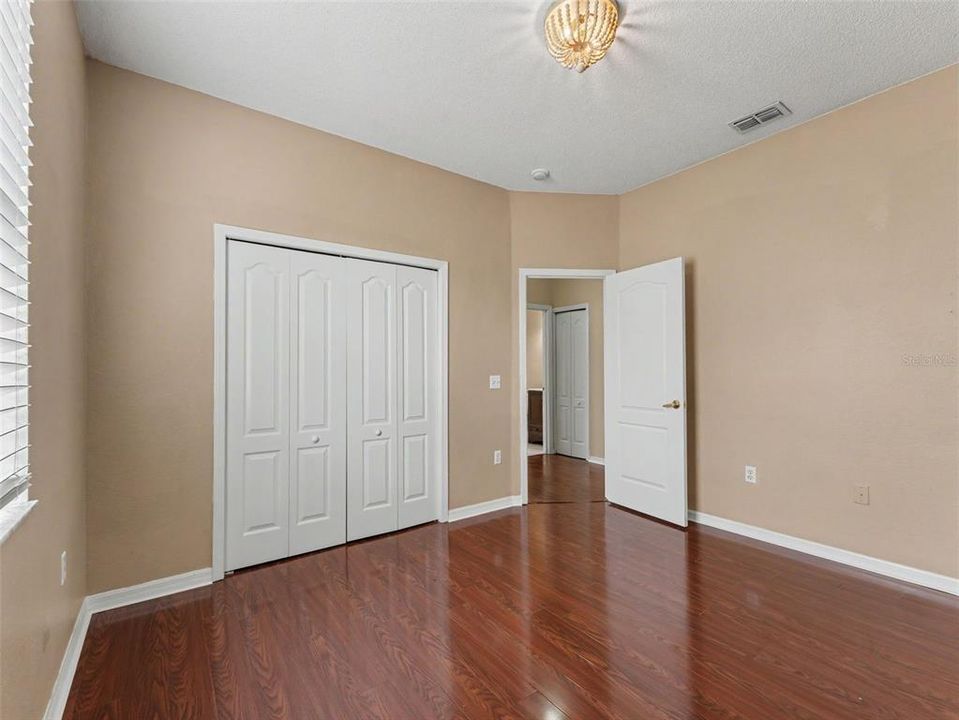 For Sale: $400,000 (3 beds, 2 baths, 2038 Square Feet)