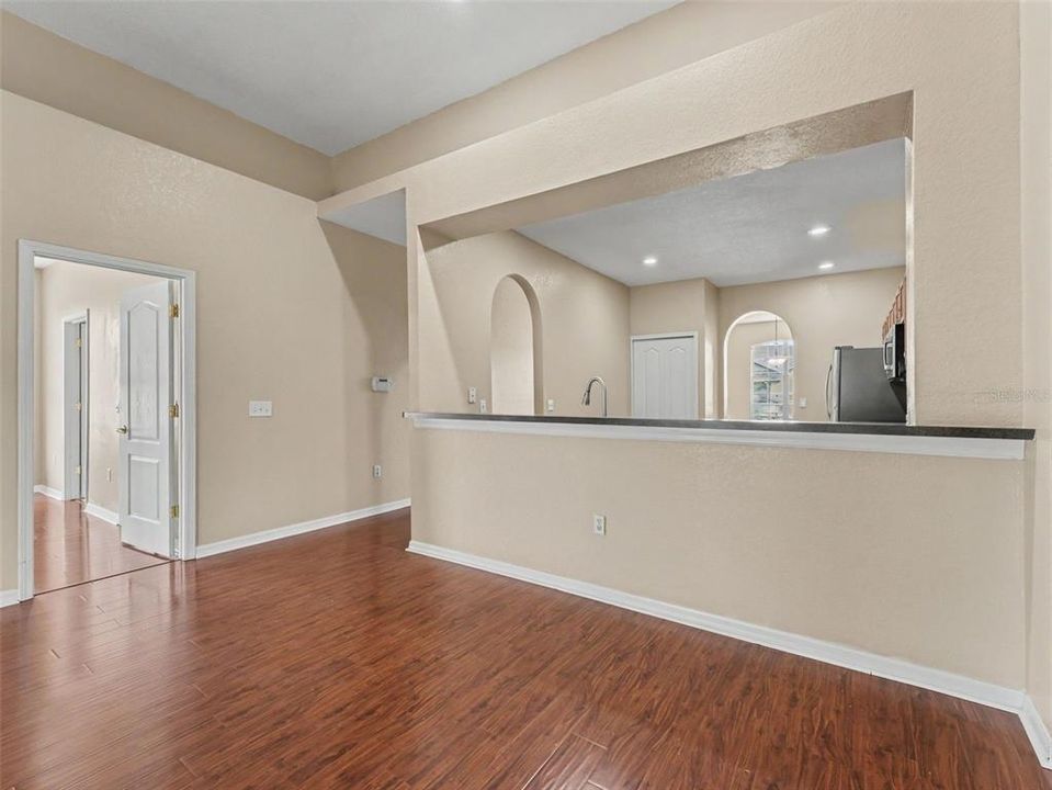 For Sale: $400,000 (3 beds, 2 baths, 2038 Square Feet)