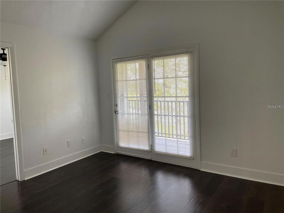 For Rent: $1,380 (1 beds, 1 baths, 552 Square Feet)