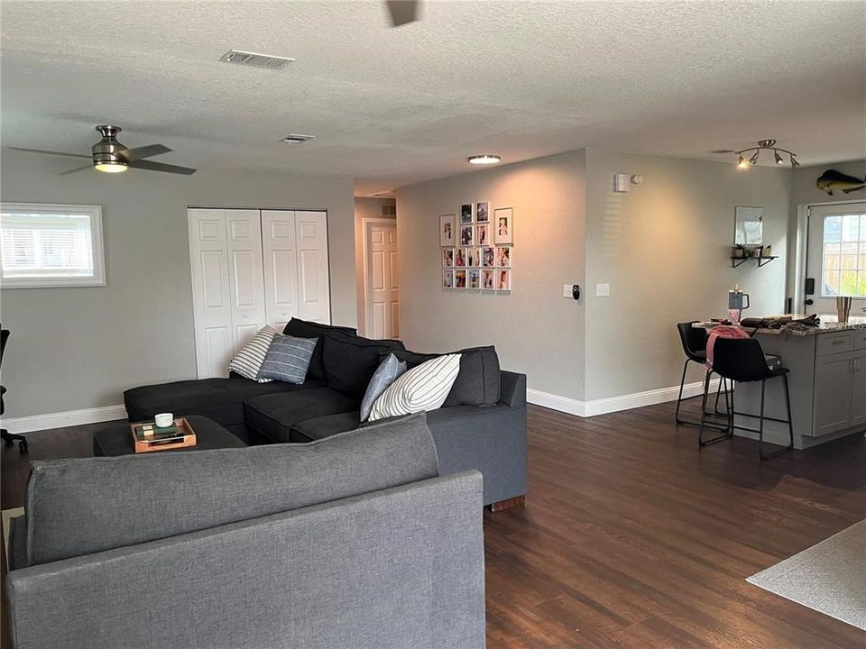 For Rent: $3,200 (3 beds, 2 baths, 1235 Square Feet)