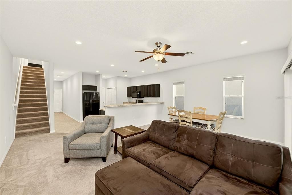 For Sale: $349,900 (3 beds, 2 baths, 1758 Square Feet)