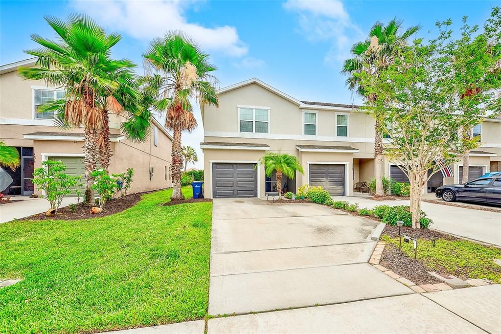 For Sale: $349,900 (3 beds, 2 baths, 1758 Square Feet)
