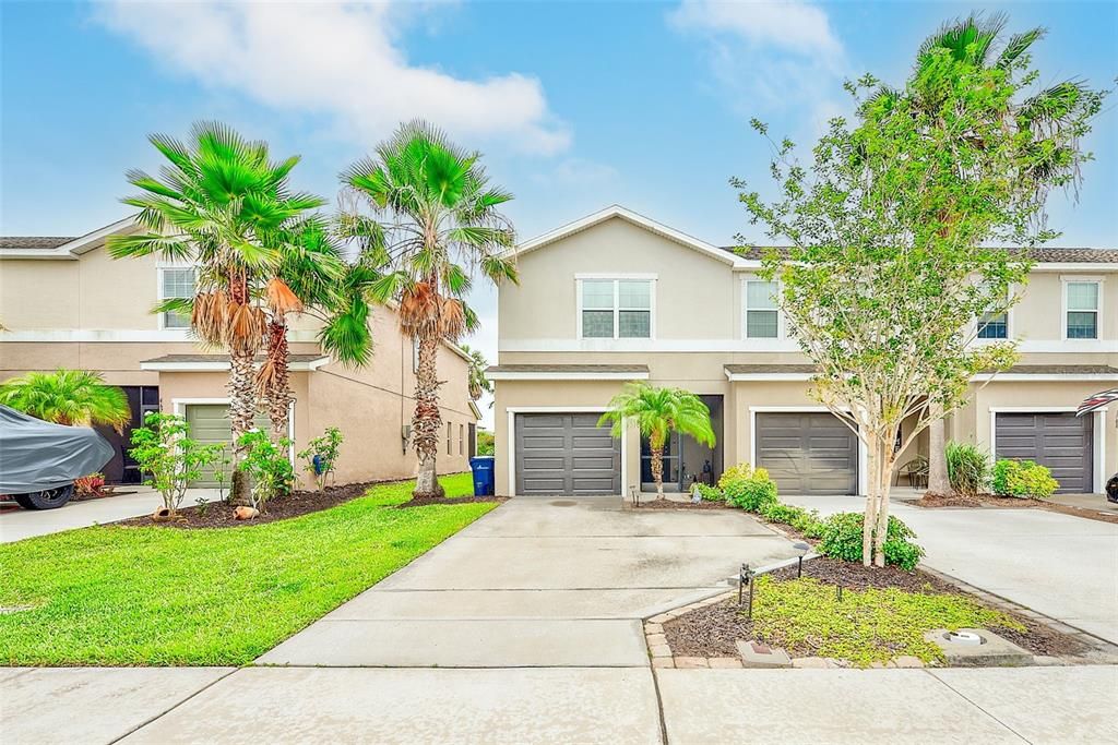 For Sale: $349,900 (3 beds, 2 baths, 1758 Square Feet)