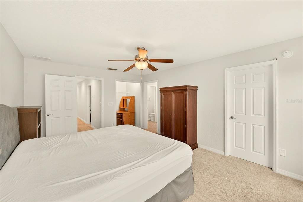 For Sale: $349,900 (3 beds, 2 baths, 1758 Square Feet)
