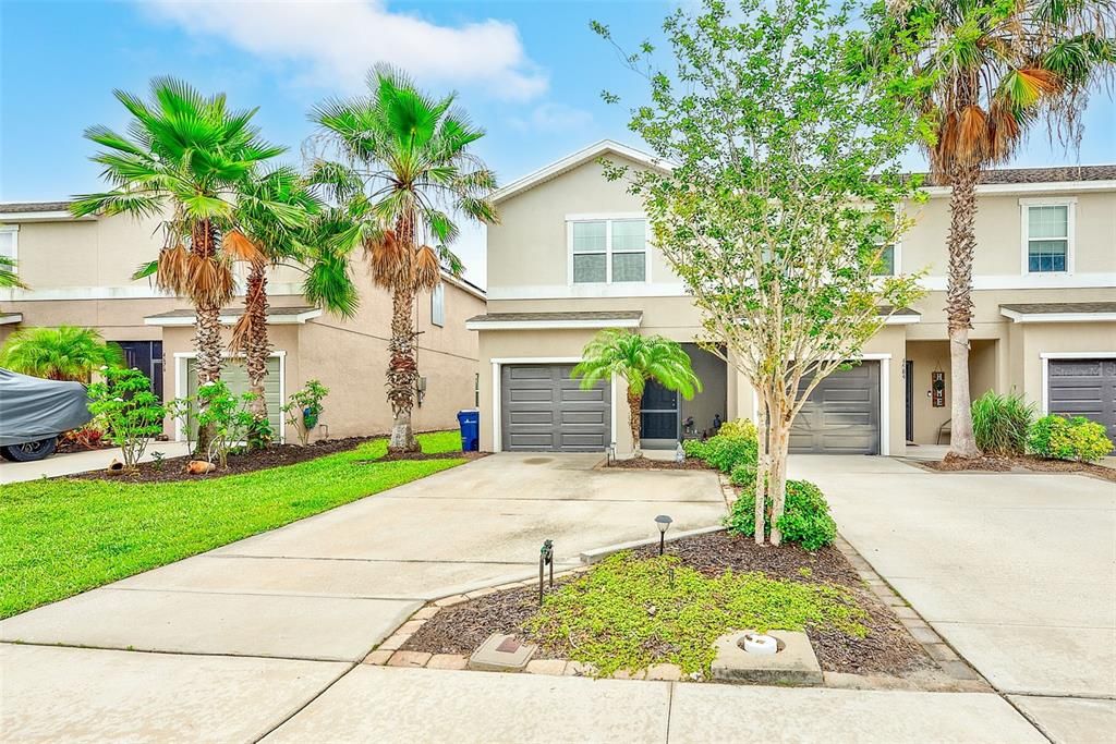 For Sale: $349,900 (3 beds, 2 baths, 1758 Square Feet)