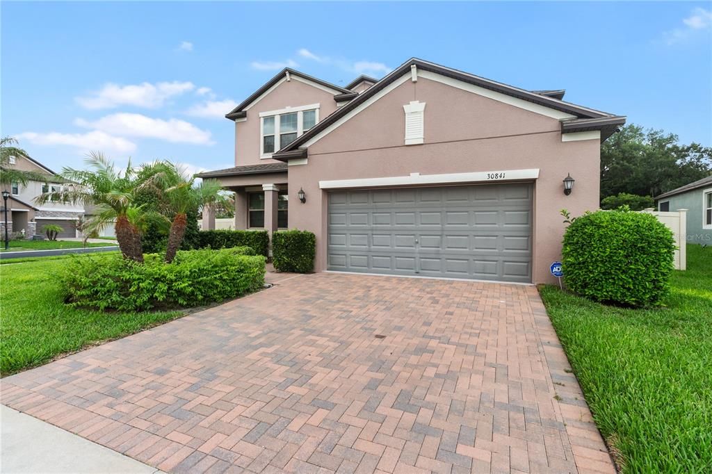 For Rent: $3,200 (4 beds, 3 baths, 2529 Square Feet)