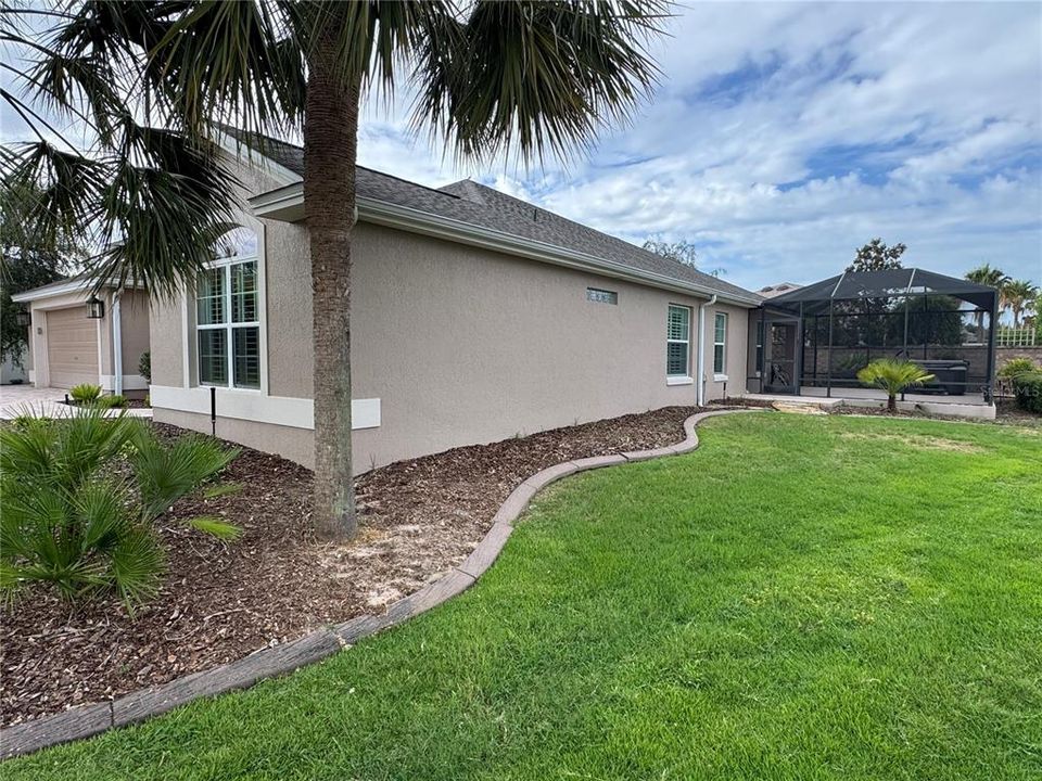 Active With Contract: $589,900 (3 beds, 2 baths, 2030 Square Feet)