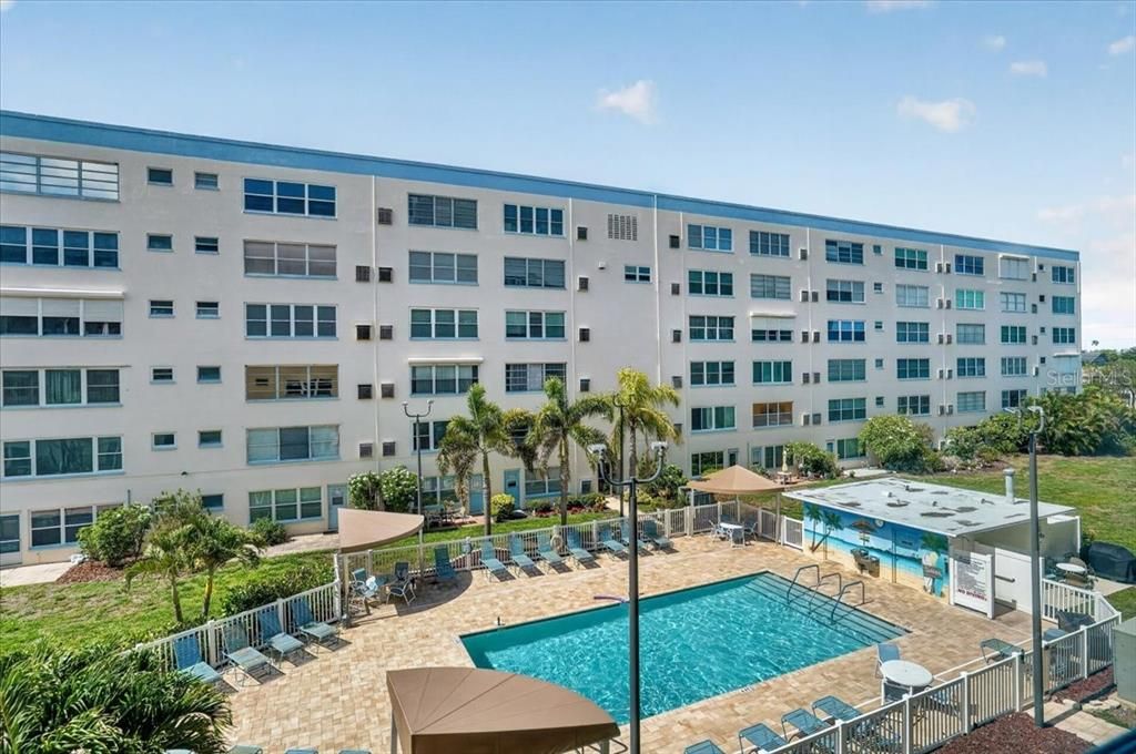For Sale: $245,000 (2 beds, 2 baths, 1120 Square Feet)