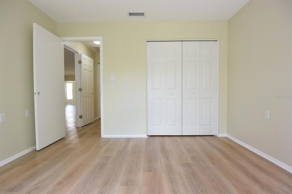 For Sale: $166,000 (2 beds, 2 baths, 1309 Square Feet)