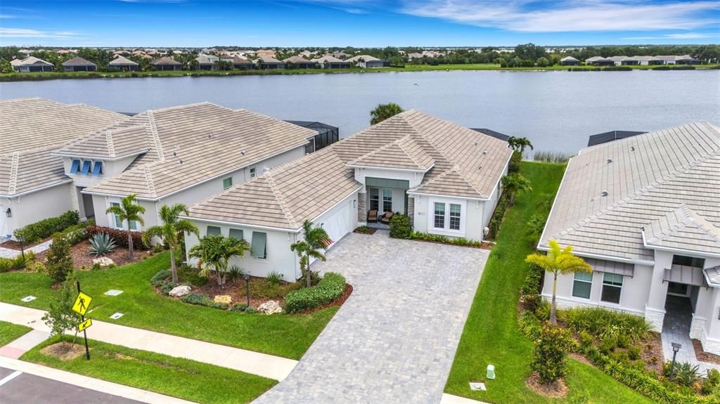 Activo con contrato: $1,599,000 (3 camas, 3 baños, 2675 Pies cuadrados)