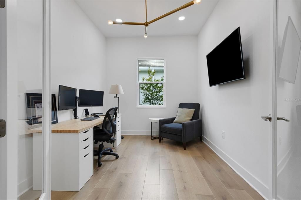 Activo con contrato: $1,599,000 (3 camas, 3 baños, 2675 Pies cuadrados)
