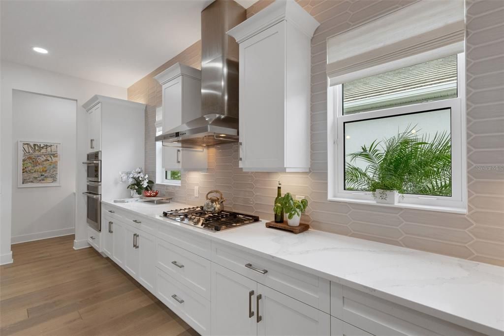 Activo con contrato: $1,599,000 (3 camas, 3 baños, 2675 Pies cuadrados)