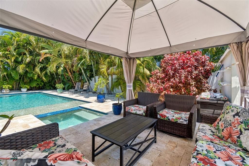 For Rent: $3,995 (2 beds, 2 baths, 1166 Square Feet)