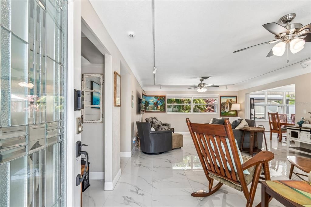 For Rent: $3,995 (2 beds, 2 baths, 1166 Square Feet)