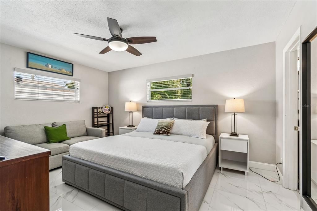 For Rent: $3,995 (2 beds, 2 baths, 1166 Square Feet)