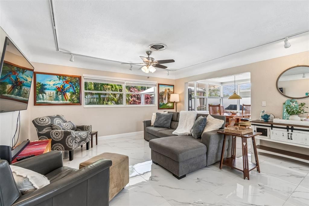 For Rent: $3,995 (2 beds, 2 baths, 1166 Square Feet)