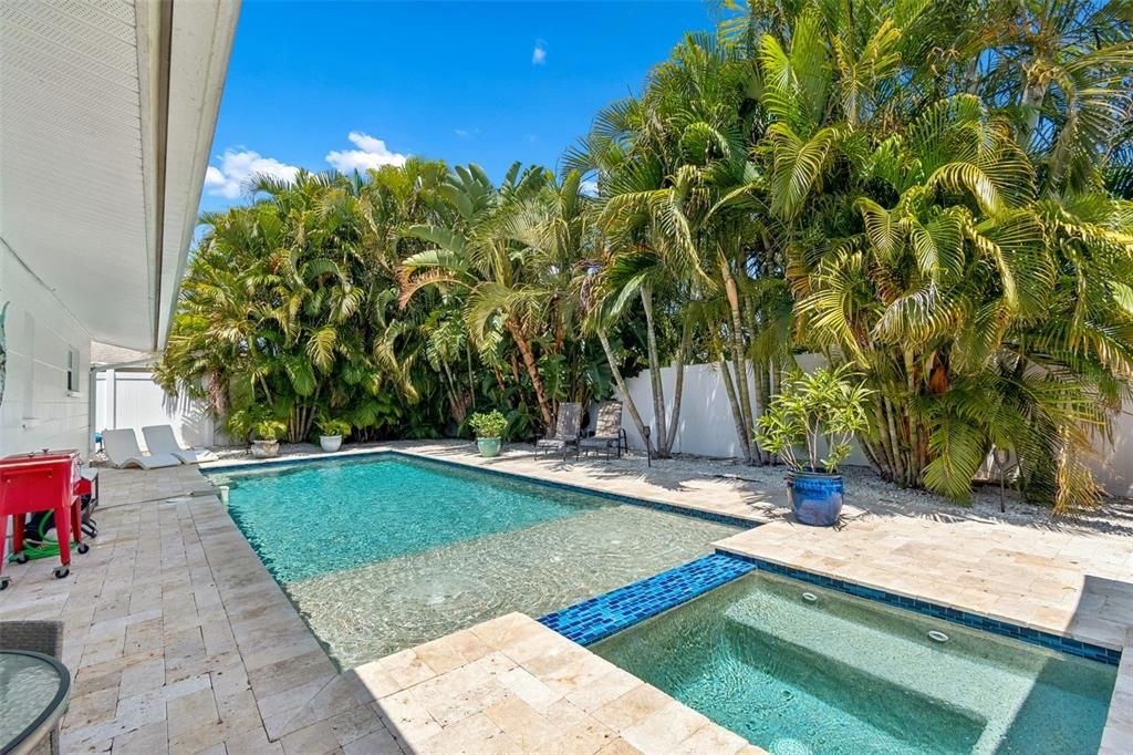 For Rent: $3,995 (2 beds, 2 baths, 1166 Square Feet)
