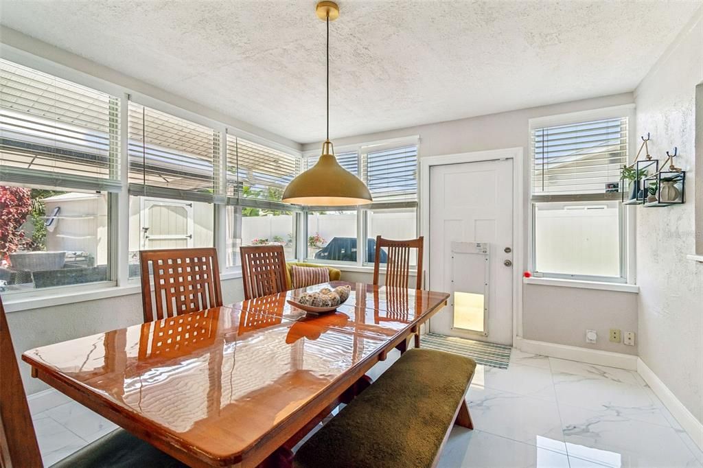 For Rent: $3,995 (2 beds, 2 baths, 1166 Square Feet)