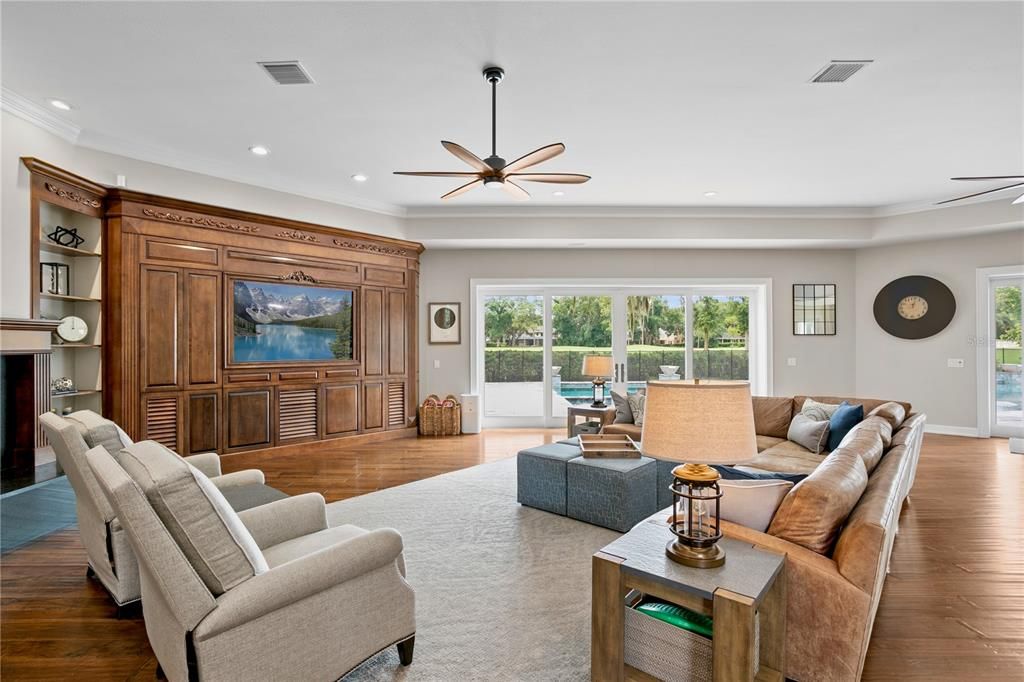 For Sale: $3,930,000 (4 beds, 5 baths, 6789 Square Feet)