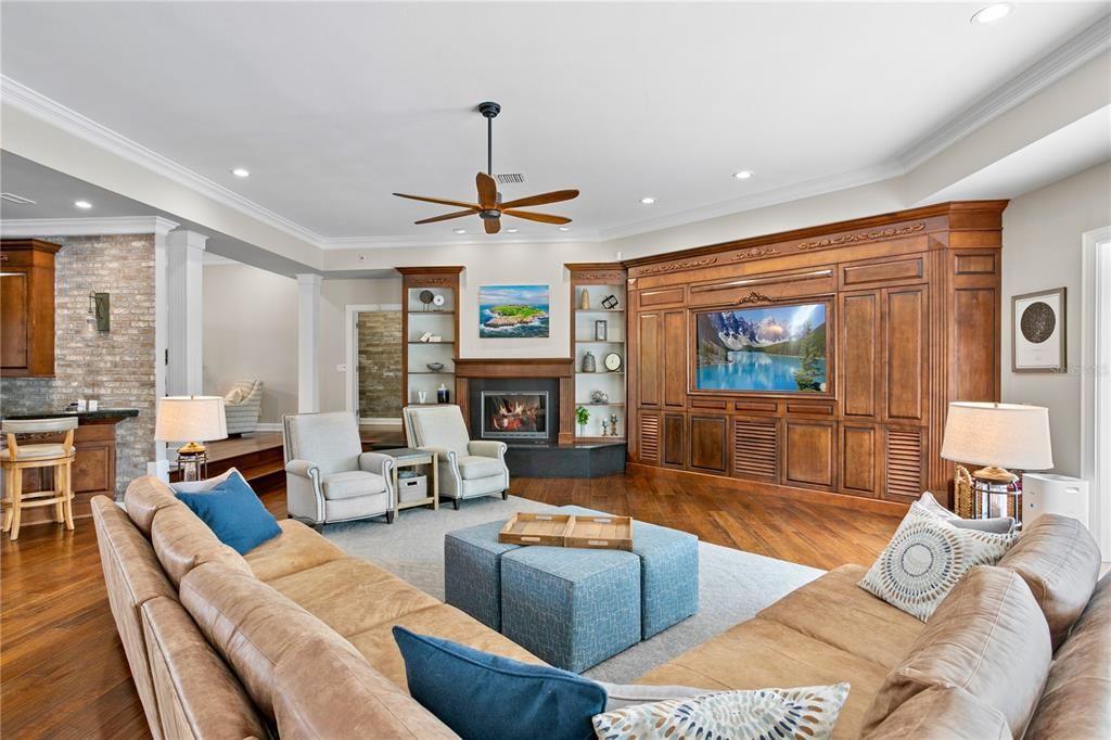 For Sale: $3,930,000 (4 beds, 5 baths, 6789 Square Feet)