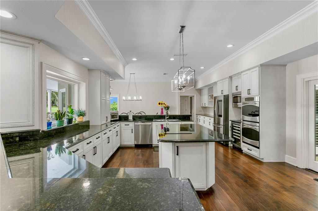 For Sale: $3,930,000 (4 beds, 5 baths, 6789 Square Feet)