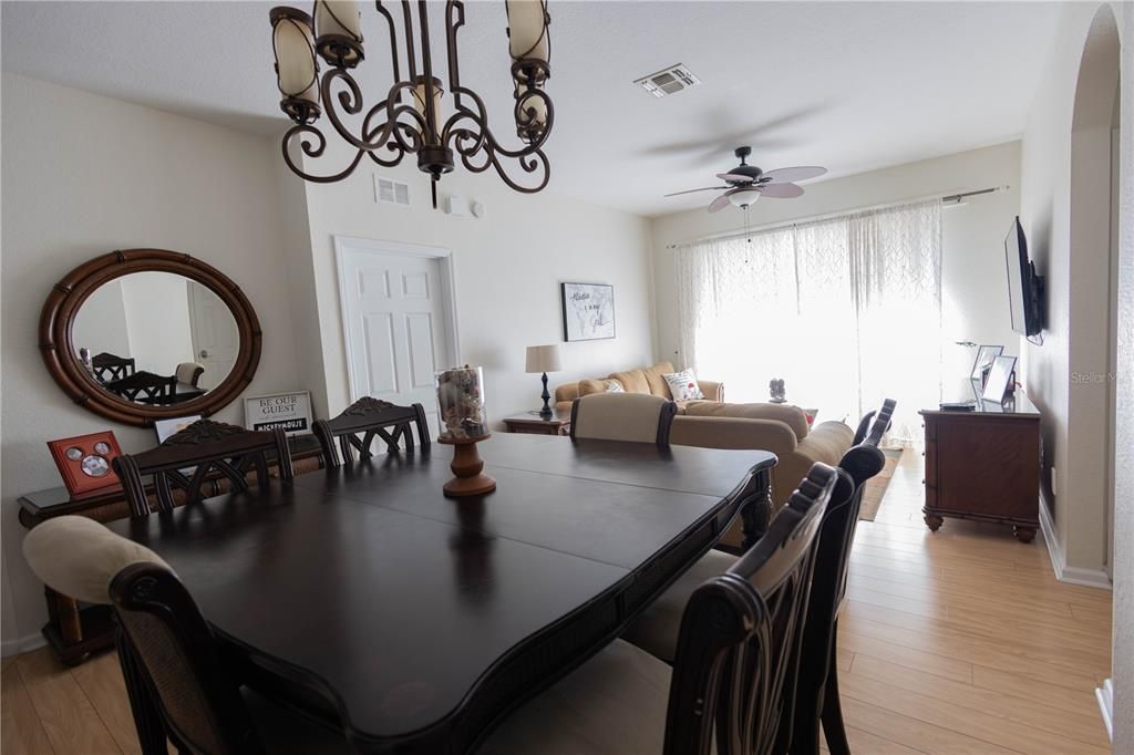 For Sale: $225,000 (3 beds, 2 baths, 1246 Square Feet)