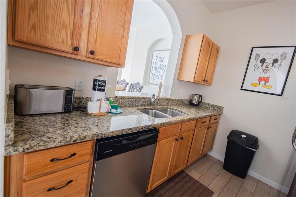 For Sale: $225,000 (3 beds, 2 baths, 1246 Square Feet)