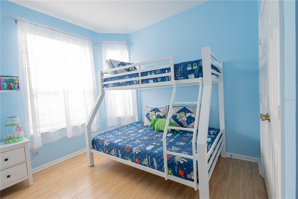 For Sale: $225,000 (3 beds, 2 baths, 1246 Square Feet)
