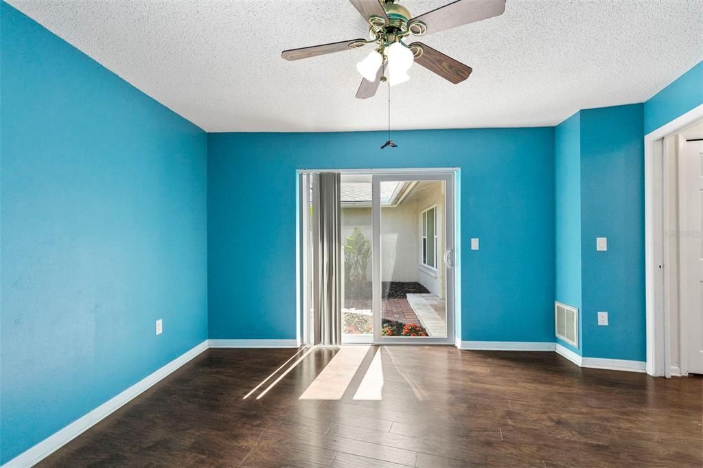 For Sale: $785,000 (4 beds, 2 baths, 2825 Square Feet)