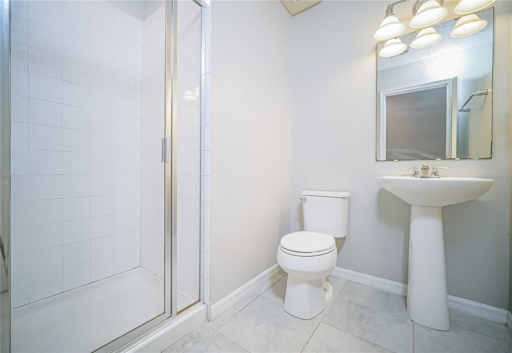 For Rent: $2,250 (4 beds, 3 baths, 1637 Square Feet)