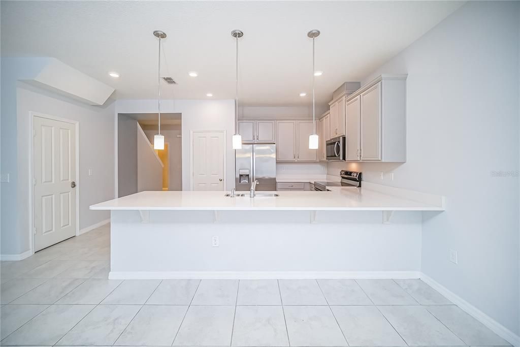 For Rent: $2,250 (4 beds, 3 baths, 1637 Square Feet)