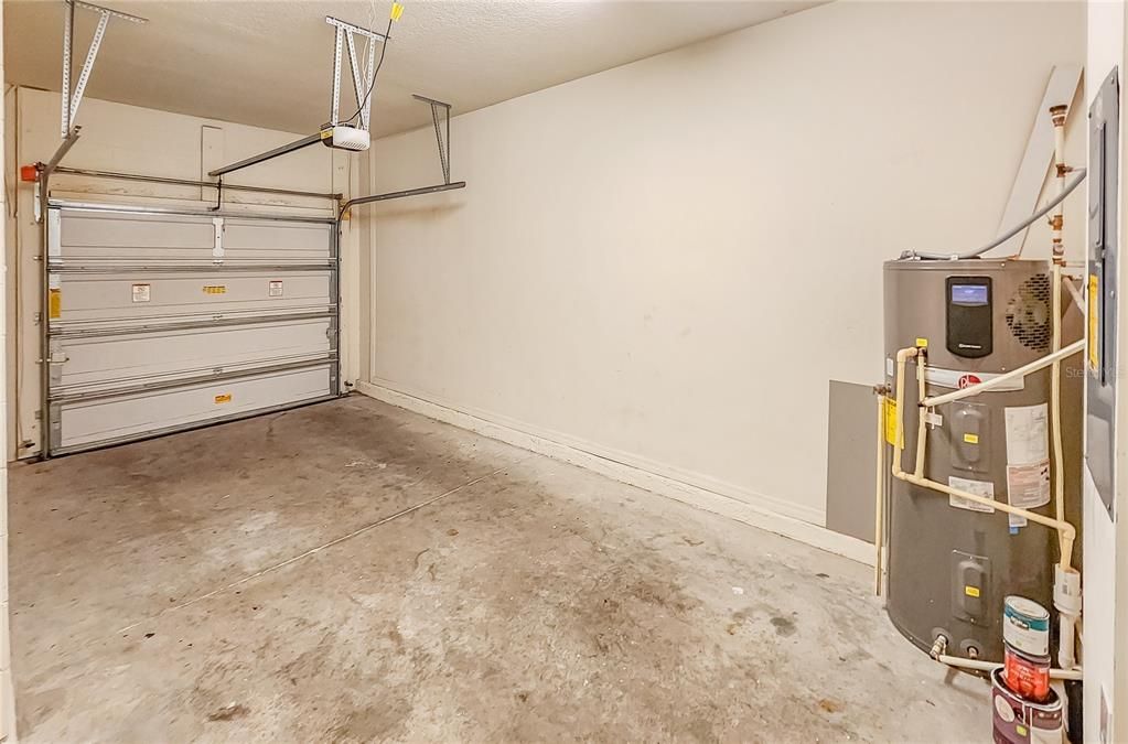 For Rent: $2,250 (4 beds, 3 baths, 1637 Square Feet)