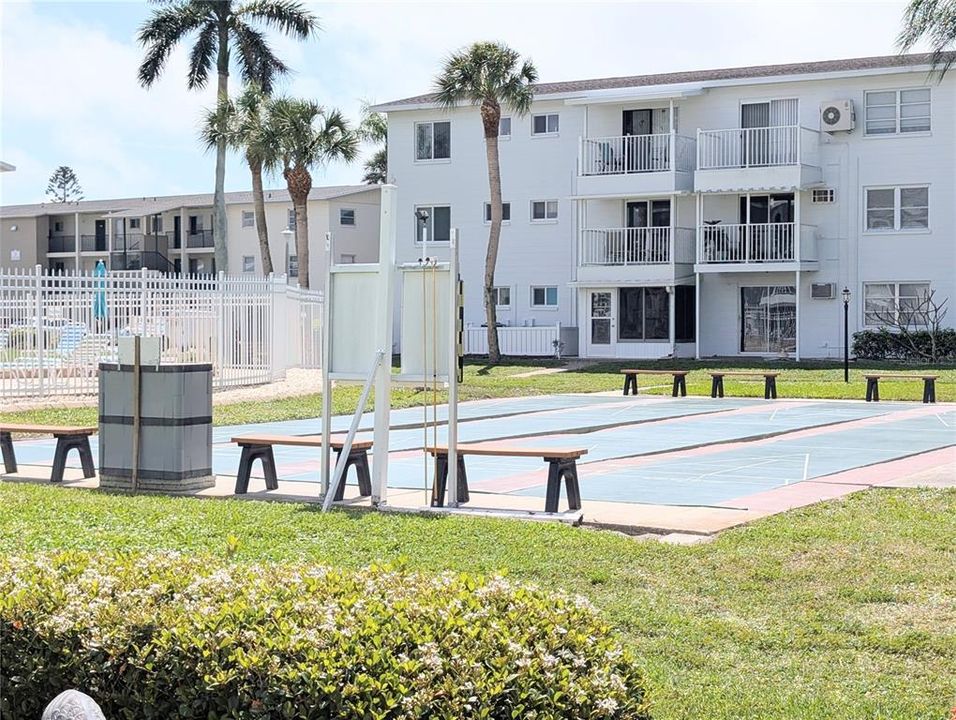 For Sale: $130,000 (2 beds, 2 baths, 966 Square Feet)