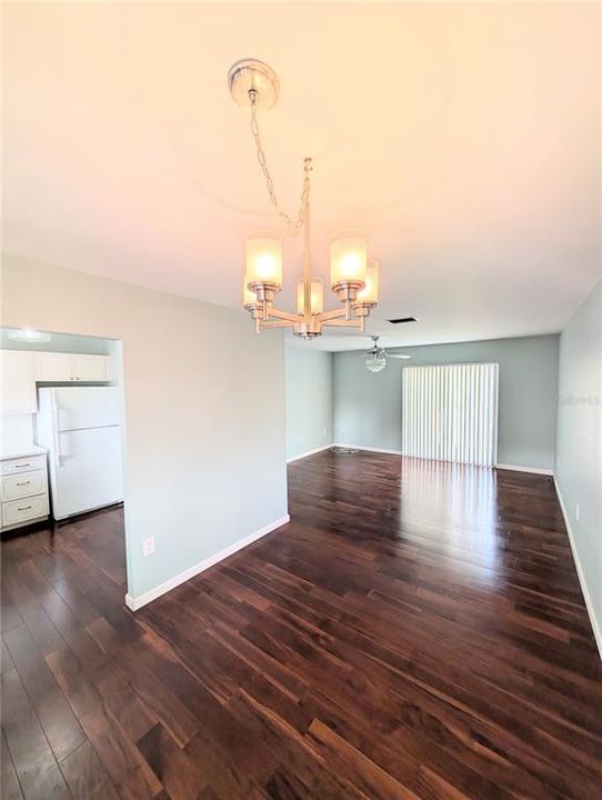 For Sale: $130,000 (2 beds, 2 baths, 966 Square Feet)