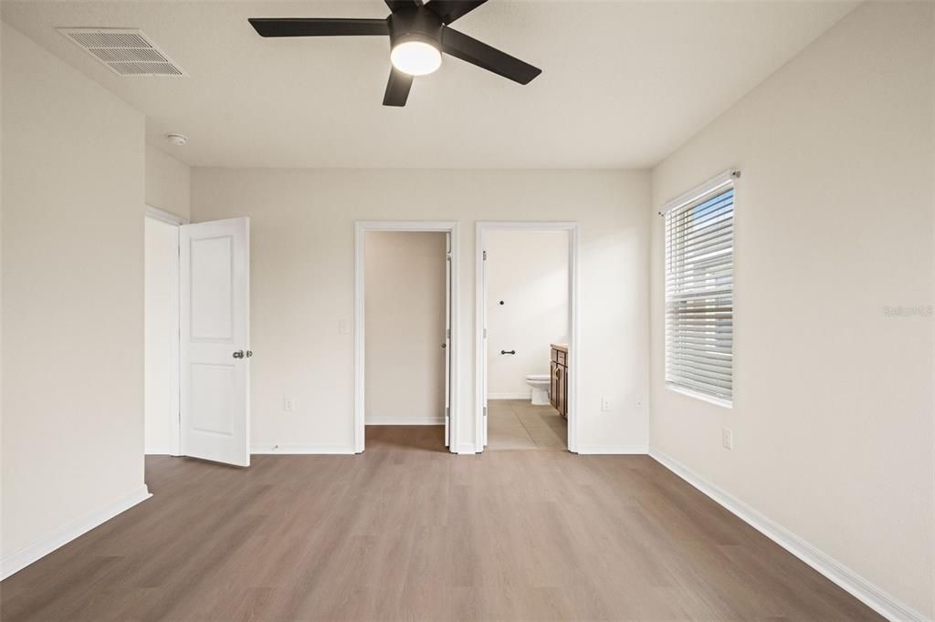 For Sale: $319,900 (4 beds, 2 baths, 1771 Square Feet)