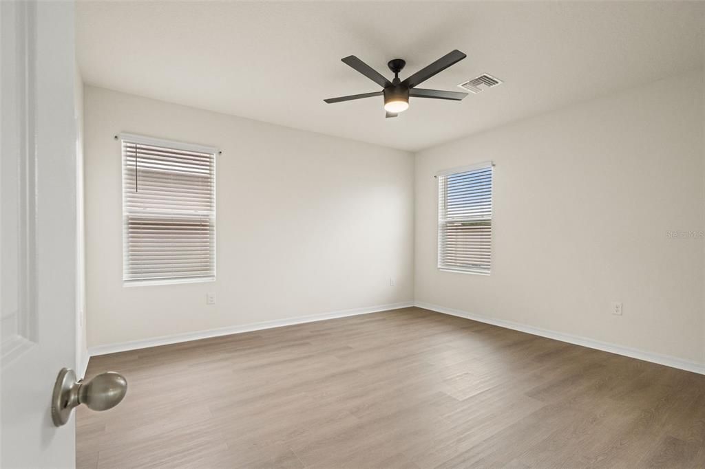 For Sale: $319,900 (4 beds, 2 baths, 1771 Square Feet)